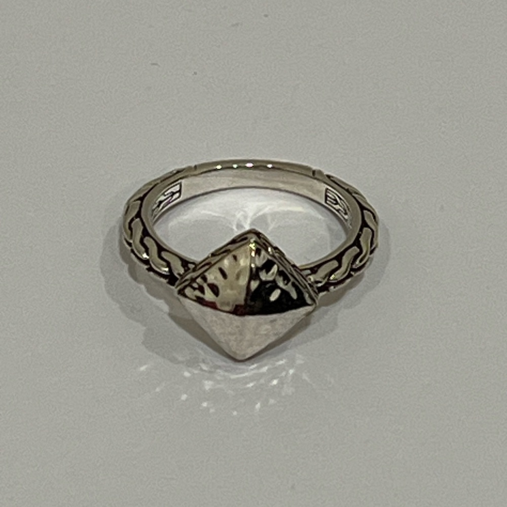 JH Sterling Silver Classic Chain Hammered & Dome Ring Size 7 (2 Rings) - Picture 5 of 9
